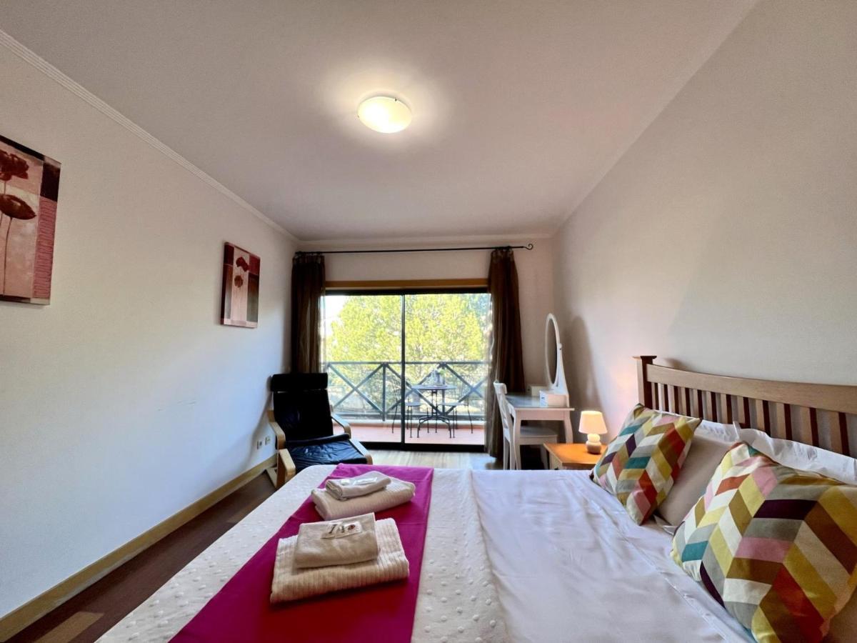 Modern 4 With Pool By Homing Apartment *
