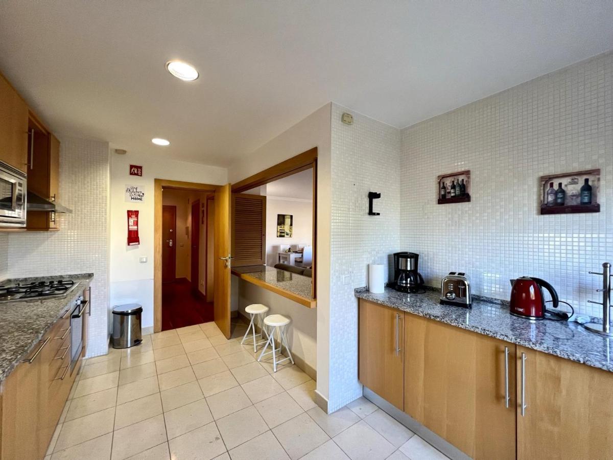 Apartment Modern 4 With Pool By Homing *